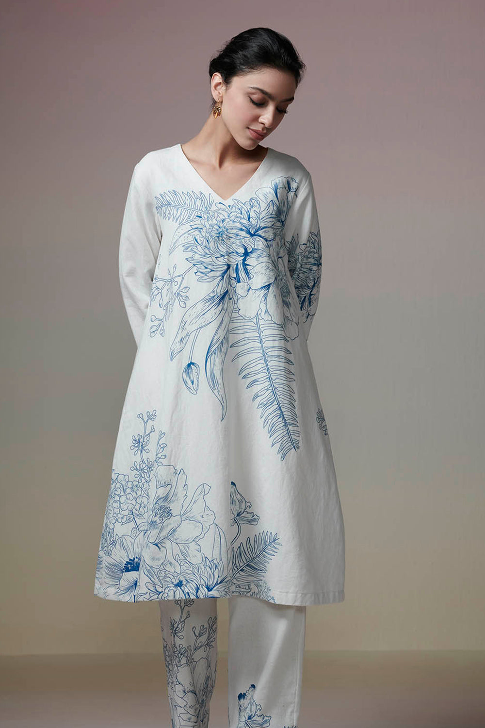 Blue blossoms Dressfolk