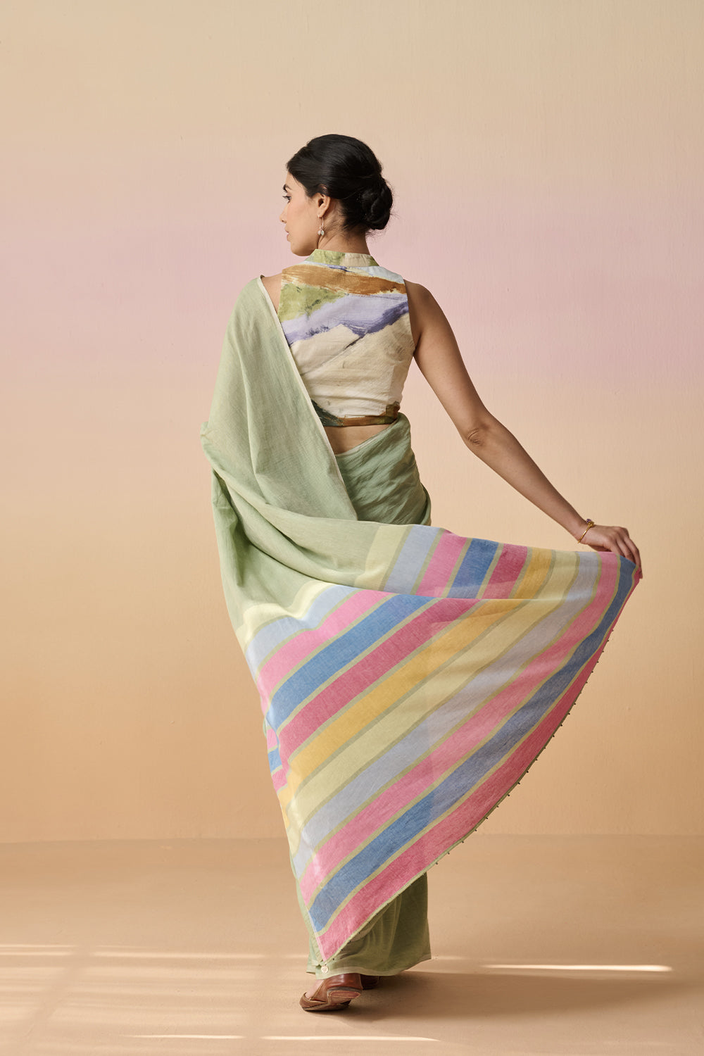 Gauri Dressfolk
