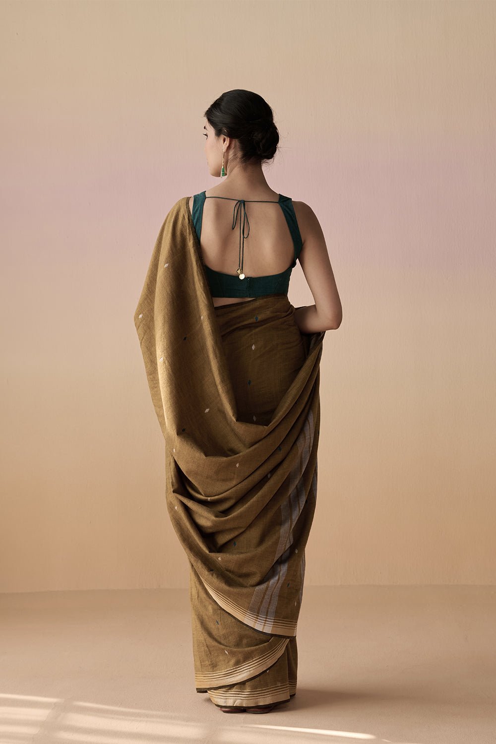 Shri Dressfolk