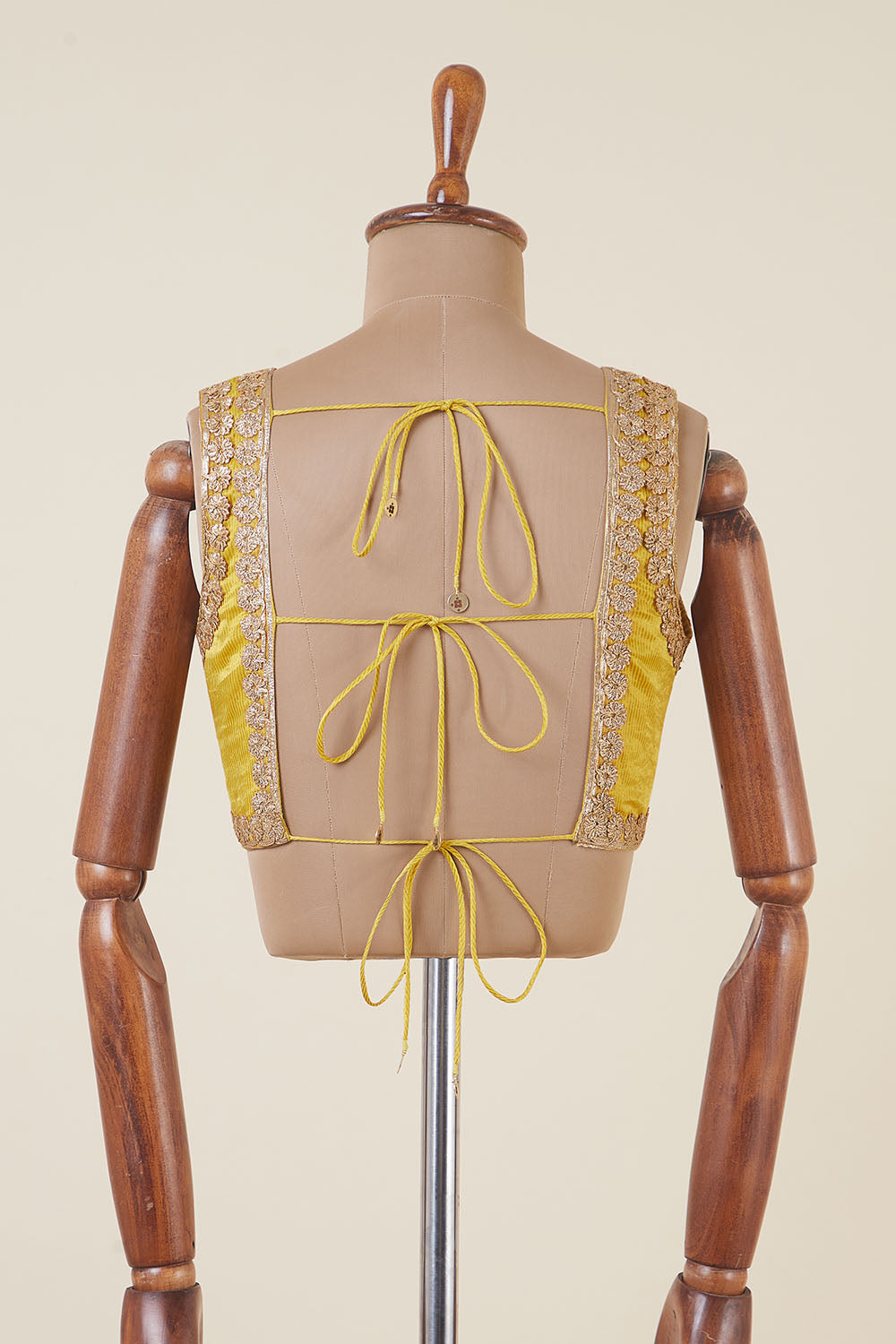 Ojasvi Dressfolk