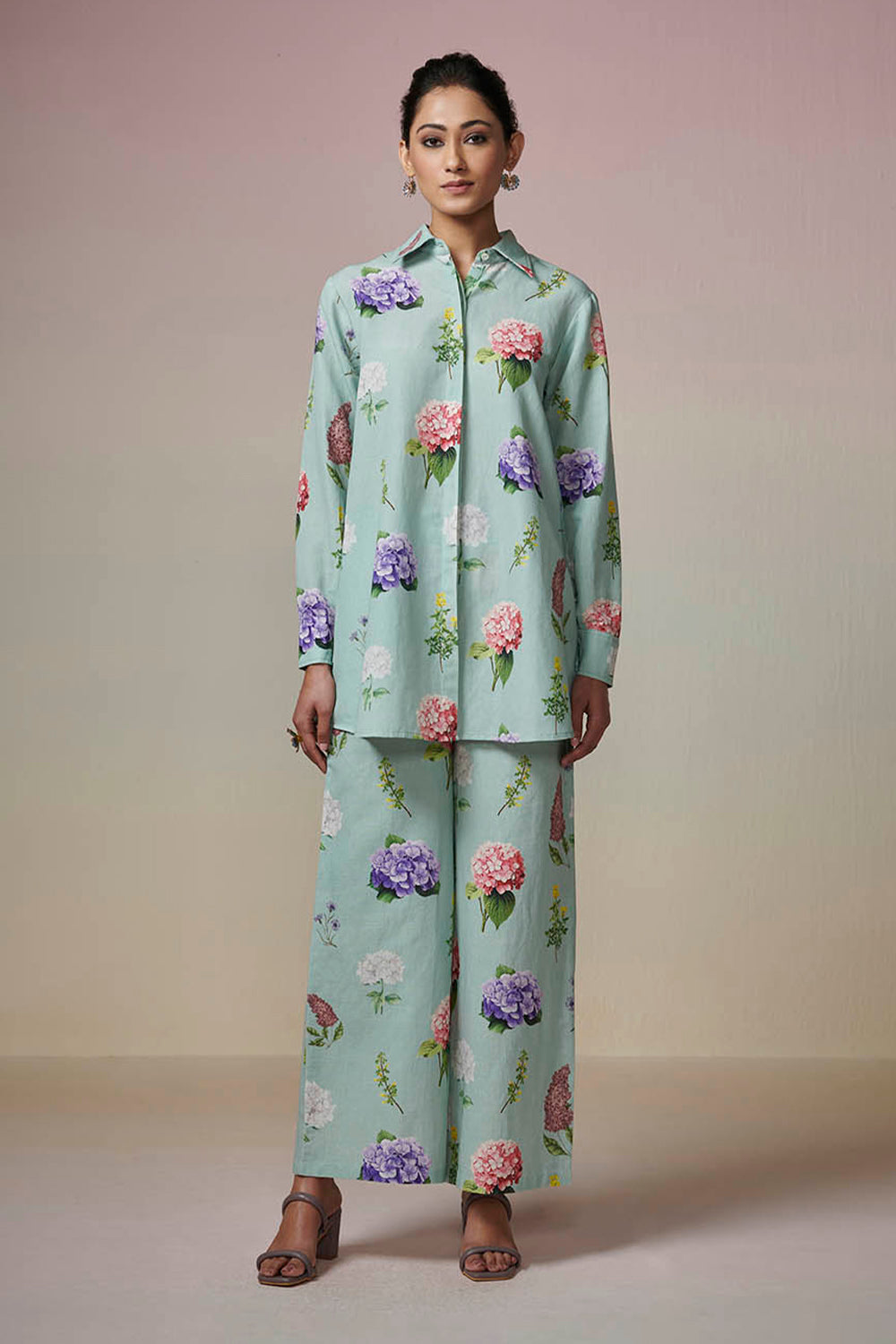 Majestic Flora Dressfolk