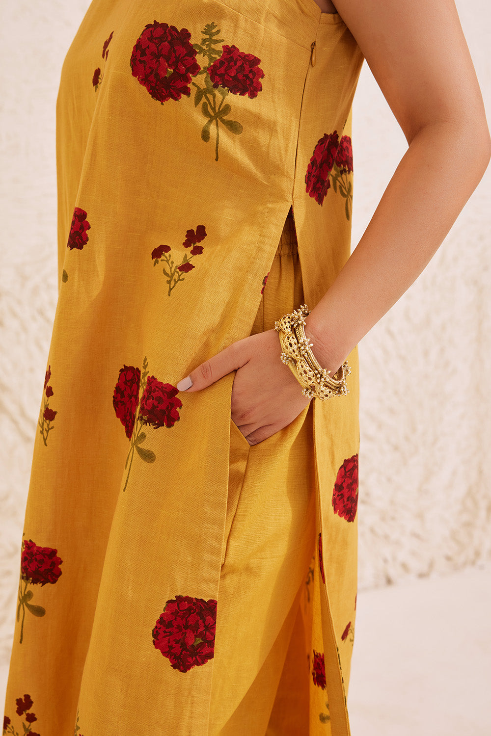 Aavya Dressfolk