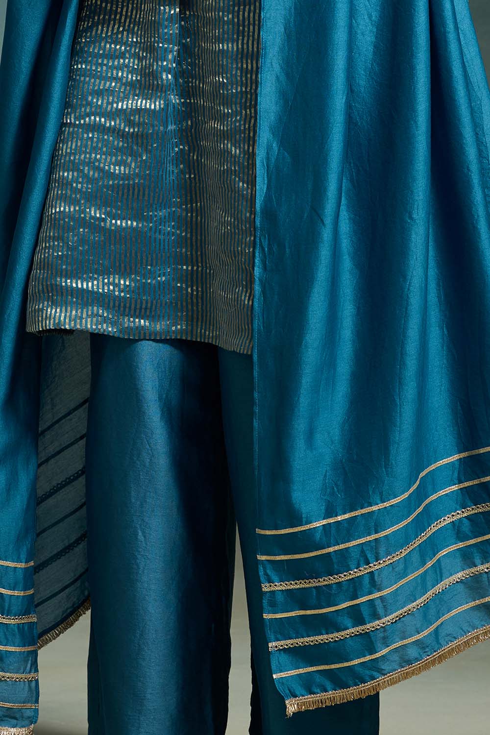 Sharvari Dupatta Dressfolk