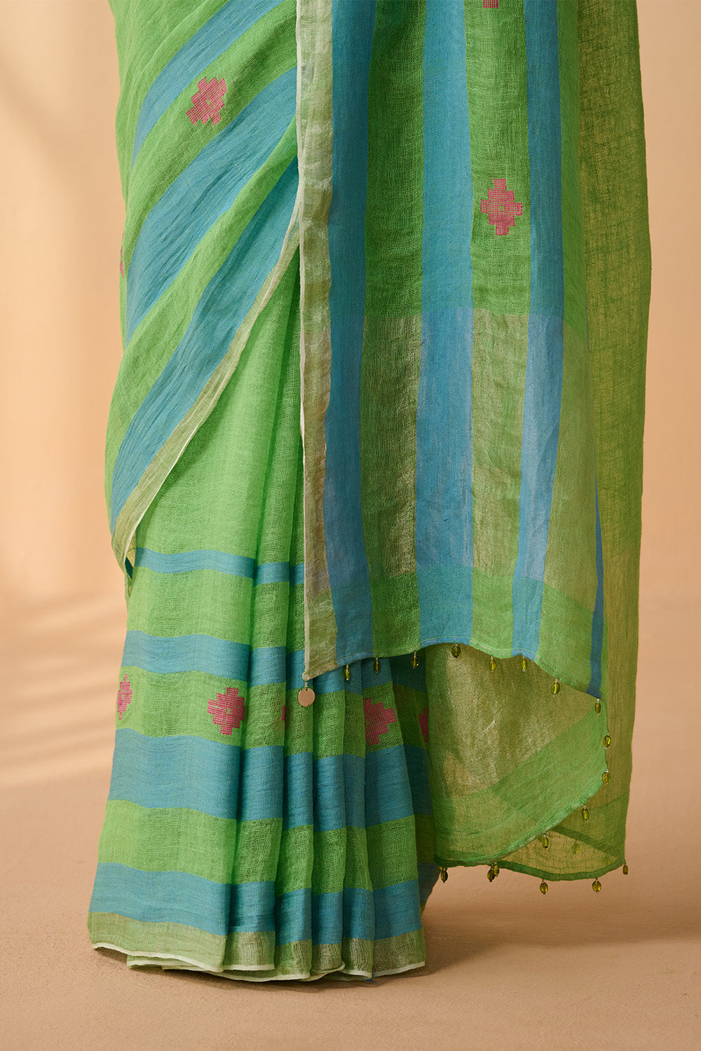 Madhavi Dressfolk