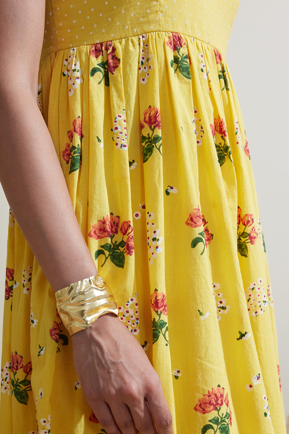 Isai Dressfolk