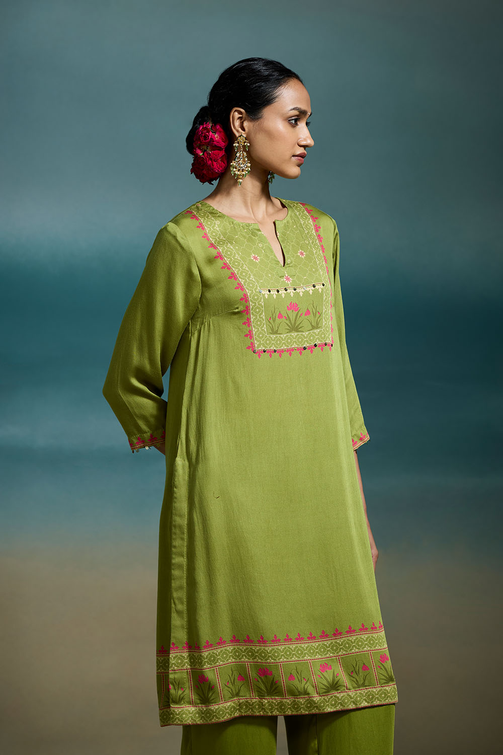 Kiyana Dressfolk