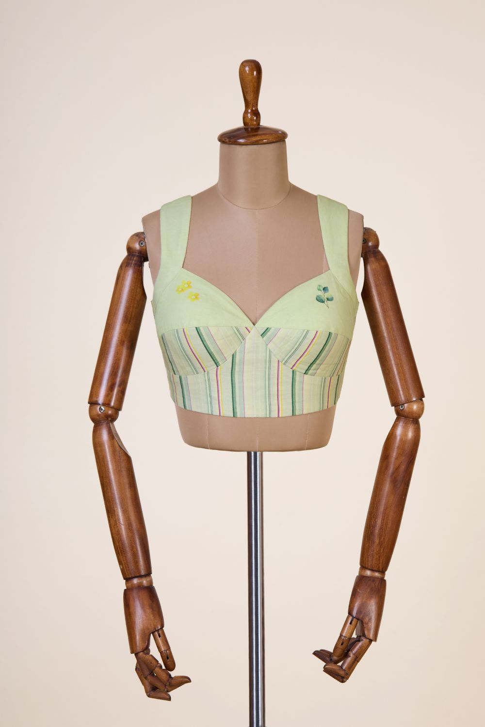 Vasundhara Dressfolk