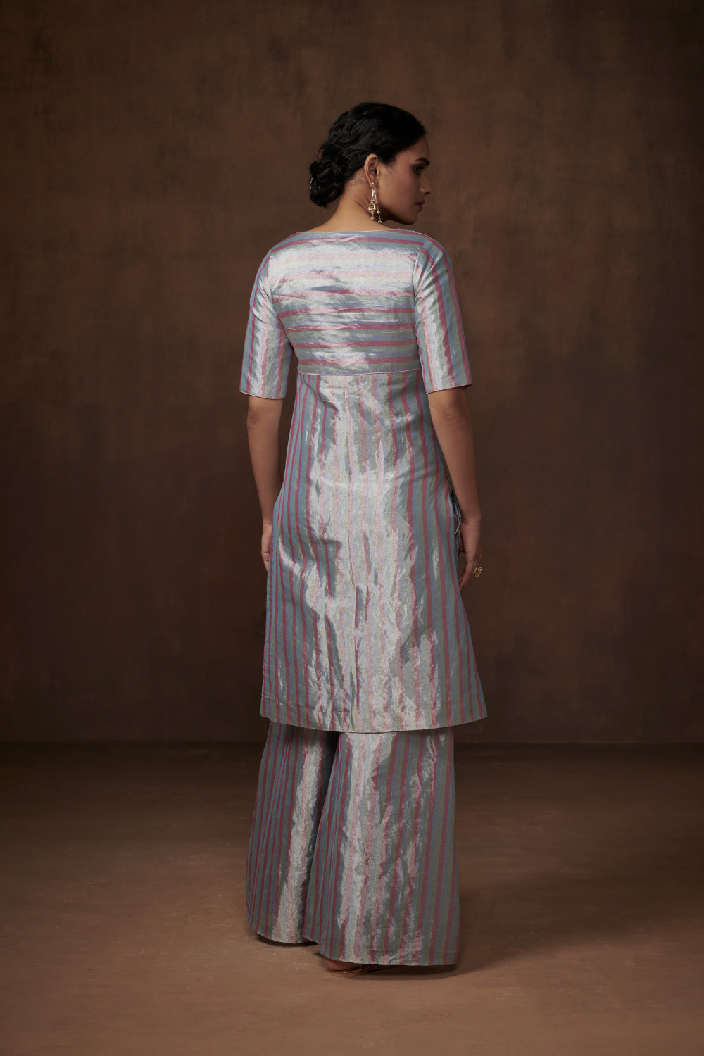 Aaloka Dressfolk