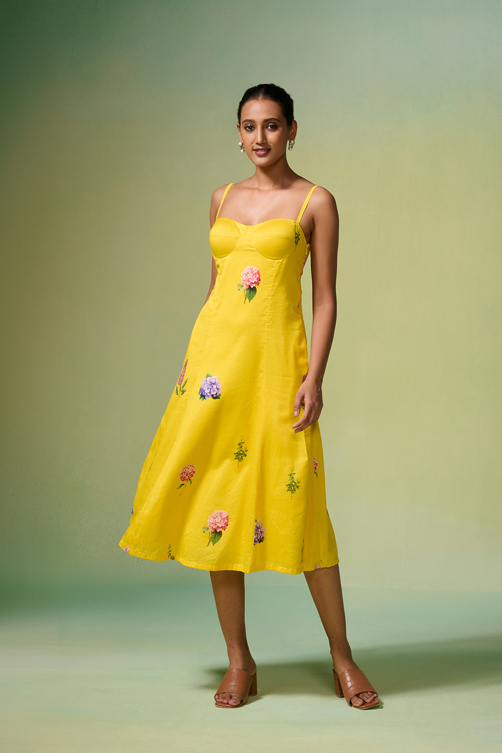 Zafraan Dressfolk