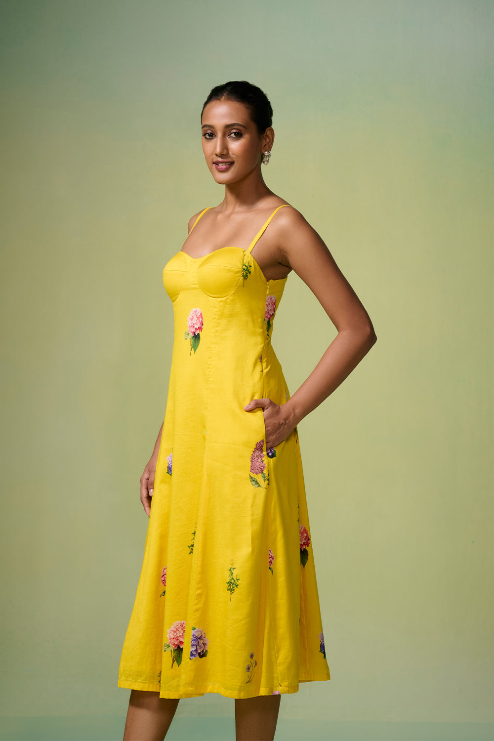 Zafraan Dressfolk