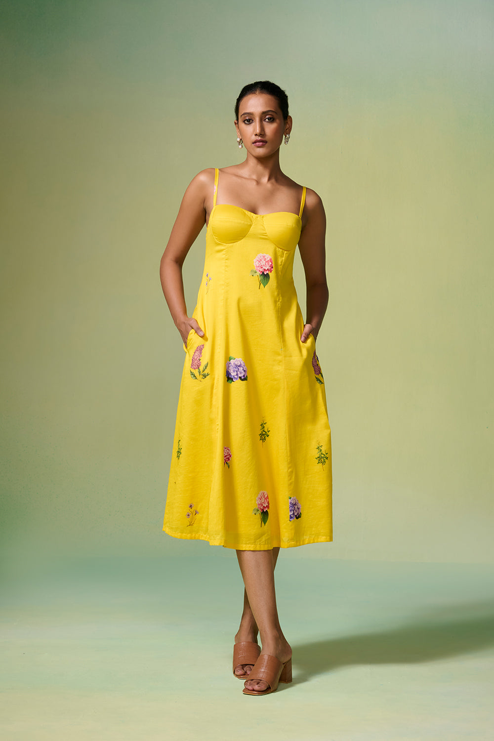 Zafraan Dressfolk