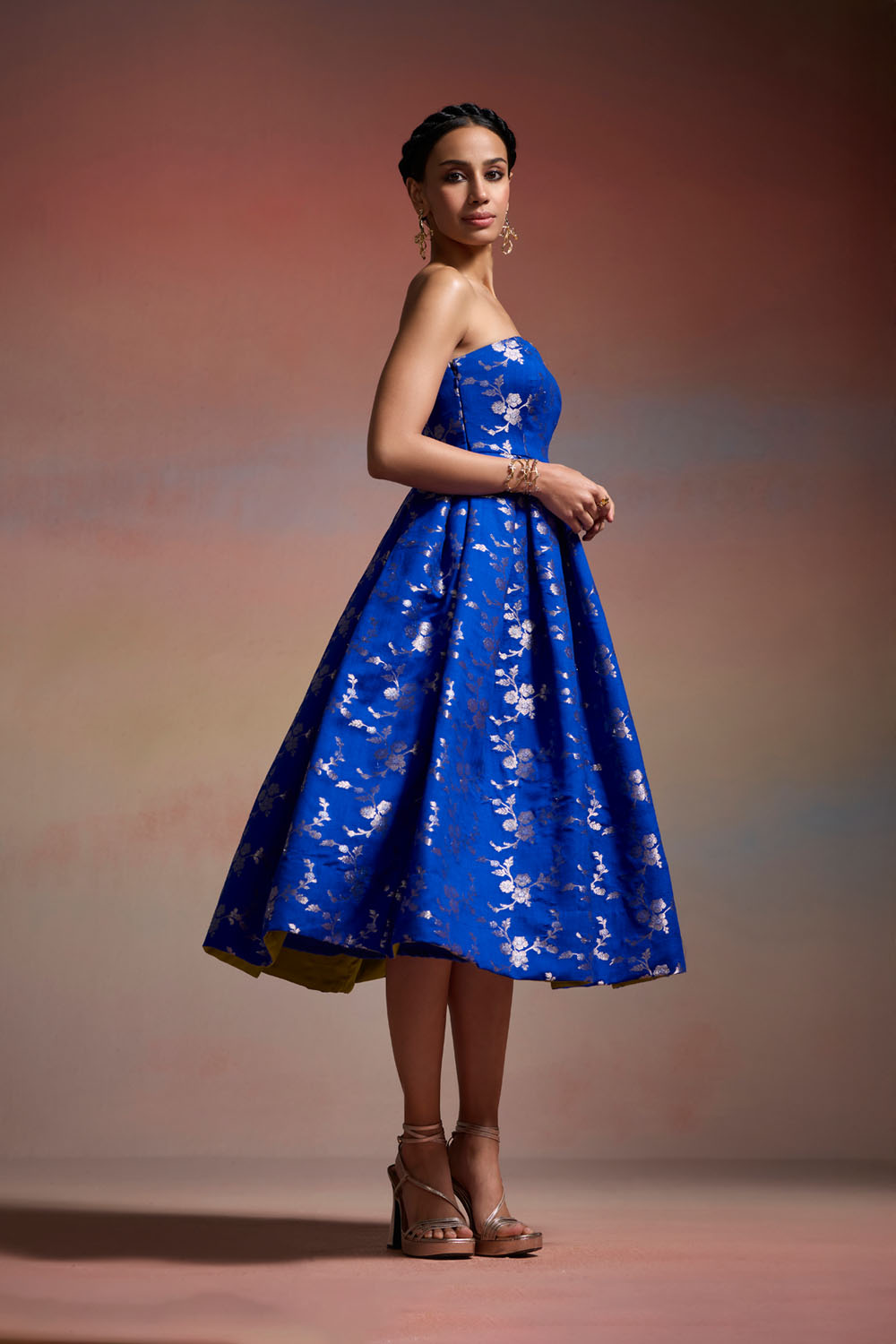 Mystic Neel Dressfolk