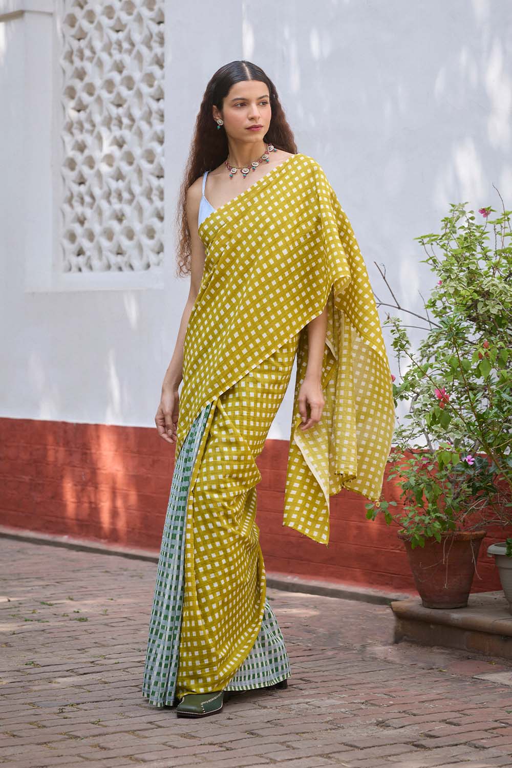 Grid play Dressfolk