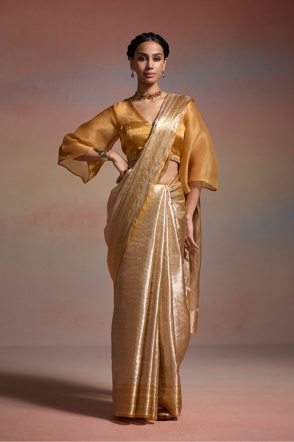 Golden Aura Dressfolk