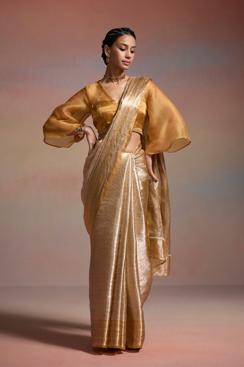 Golden Aura Dressfolk