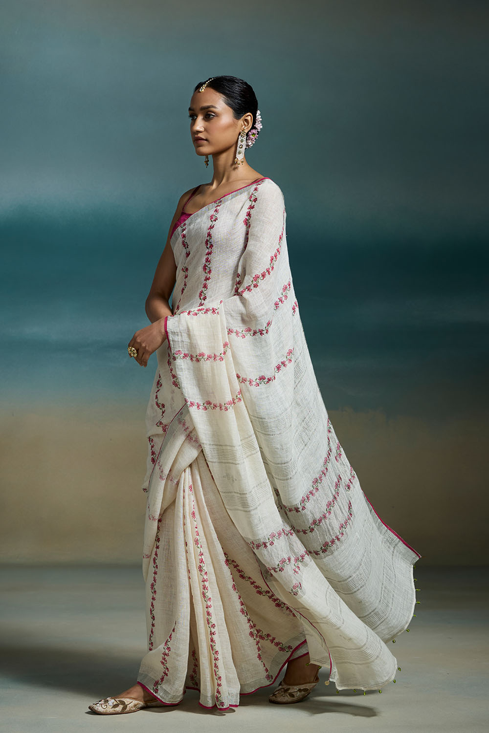Tuhina Dressfolk