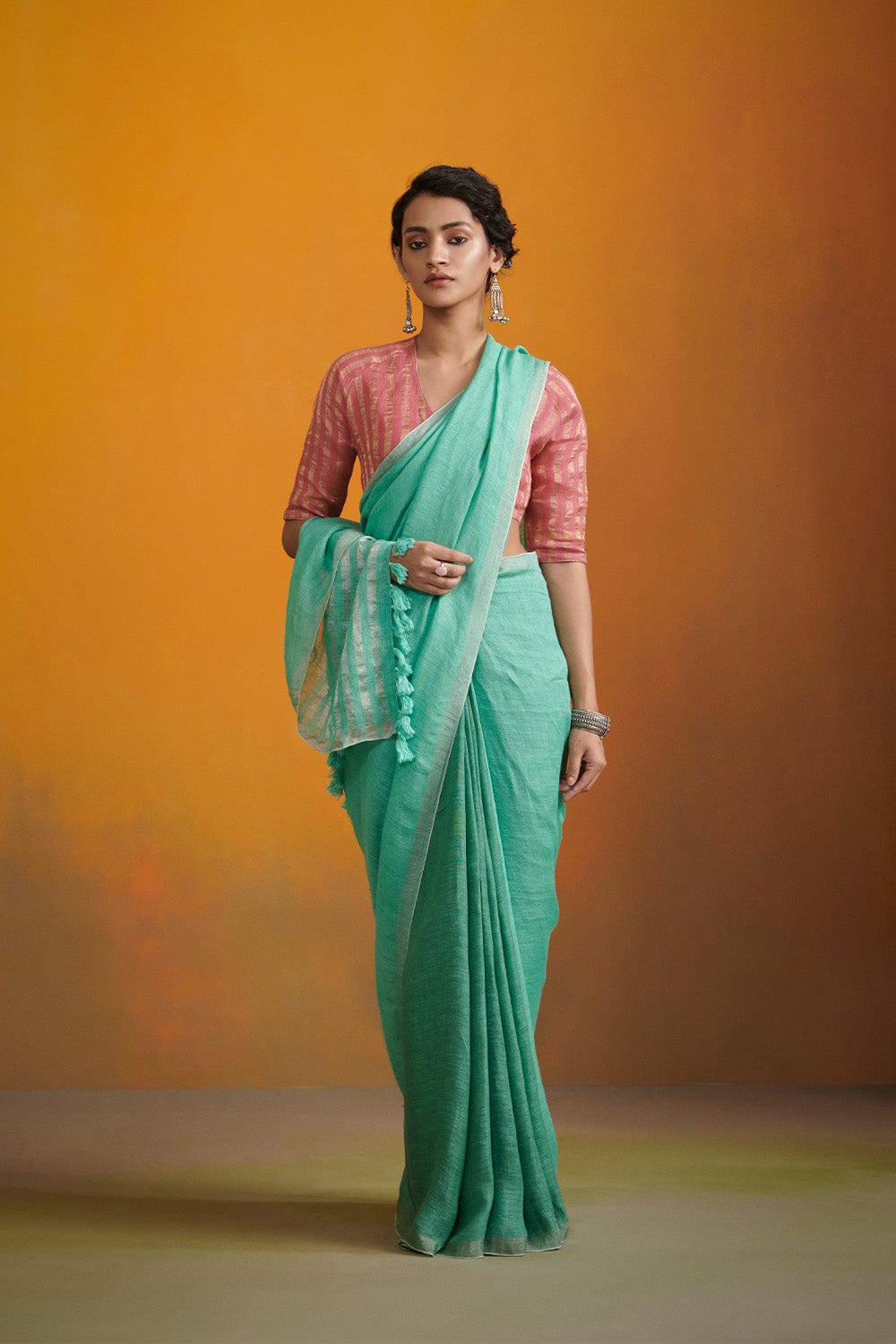 Dlynaah Readymade Blouse -with Saree Dressfolk