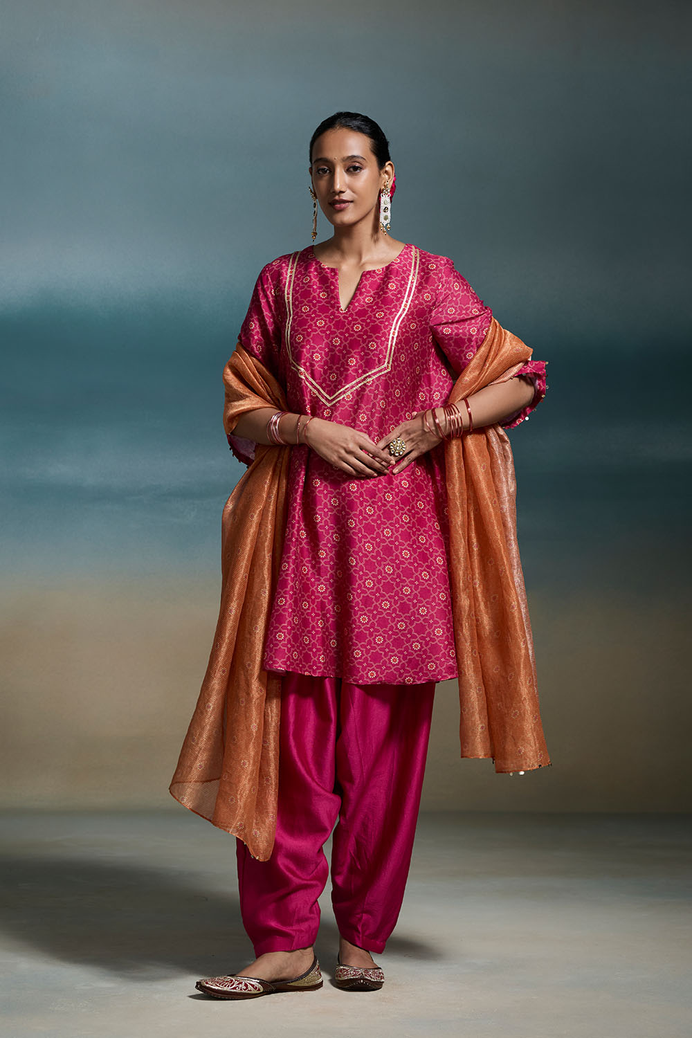 Kritika Dressfolk