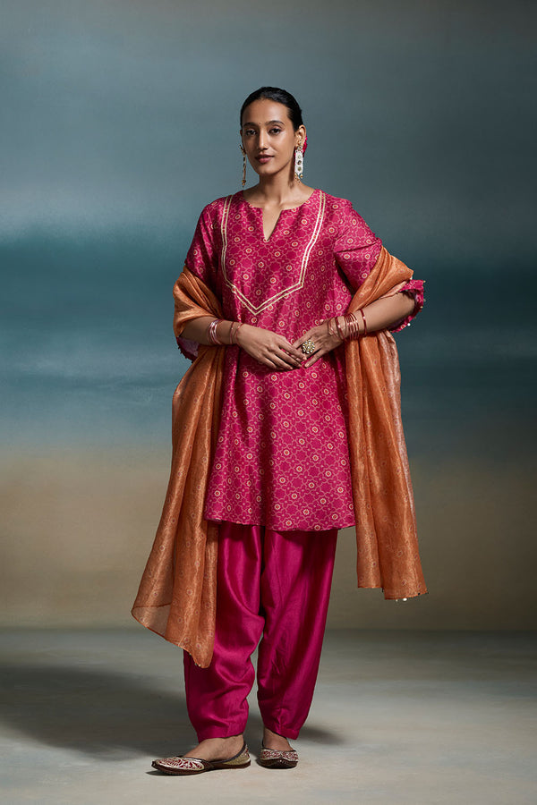 Kritika Dressfolk