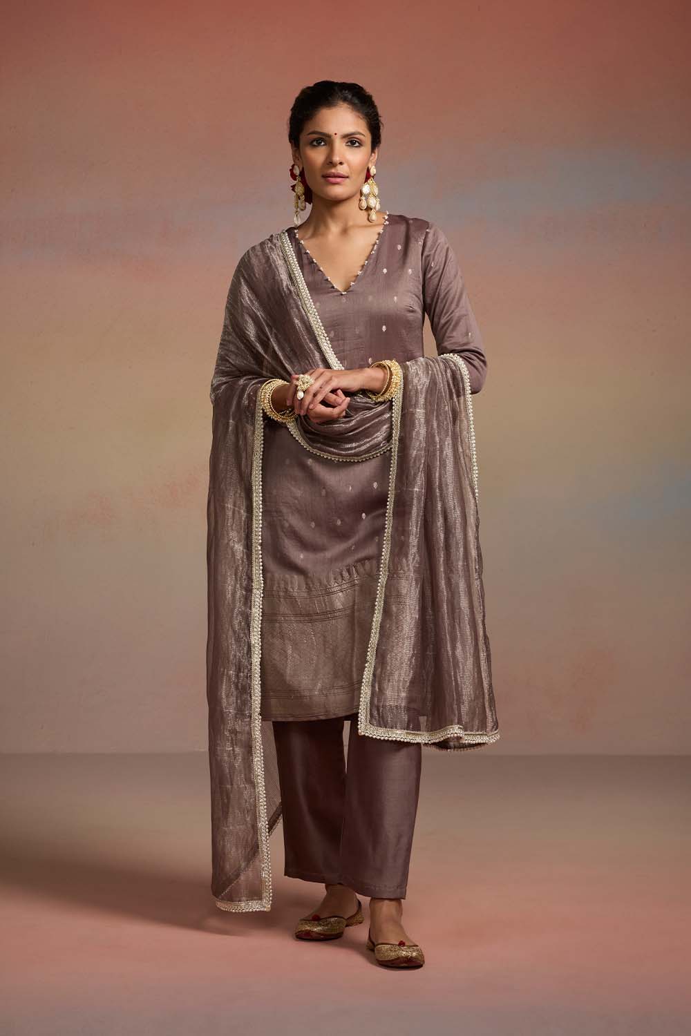 Bhaavi Dupatta Dressfolk