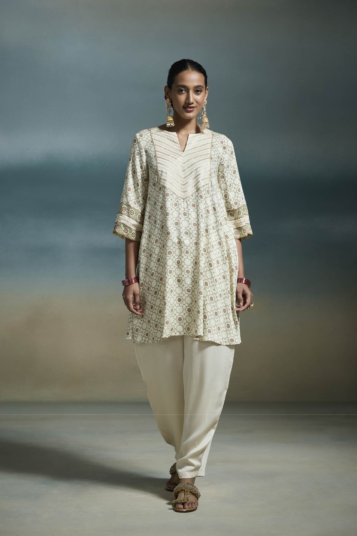 Kshirja Dressfolk