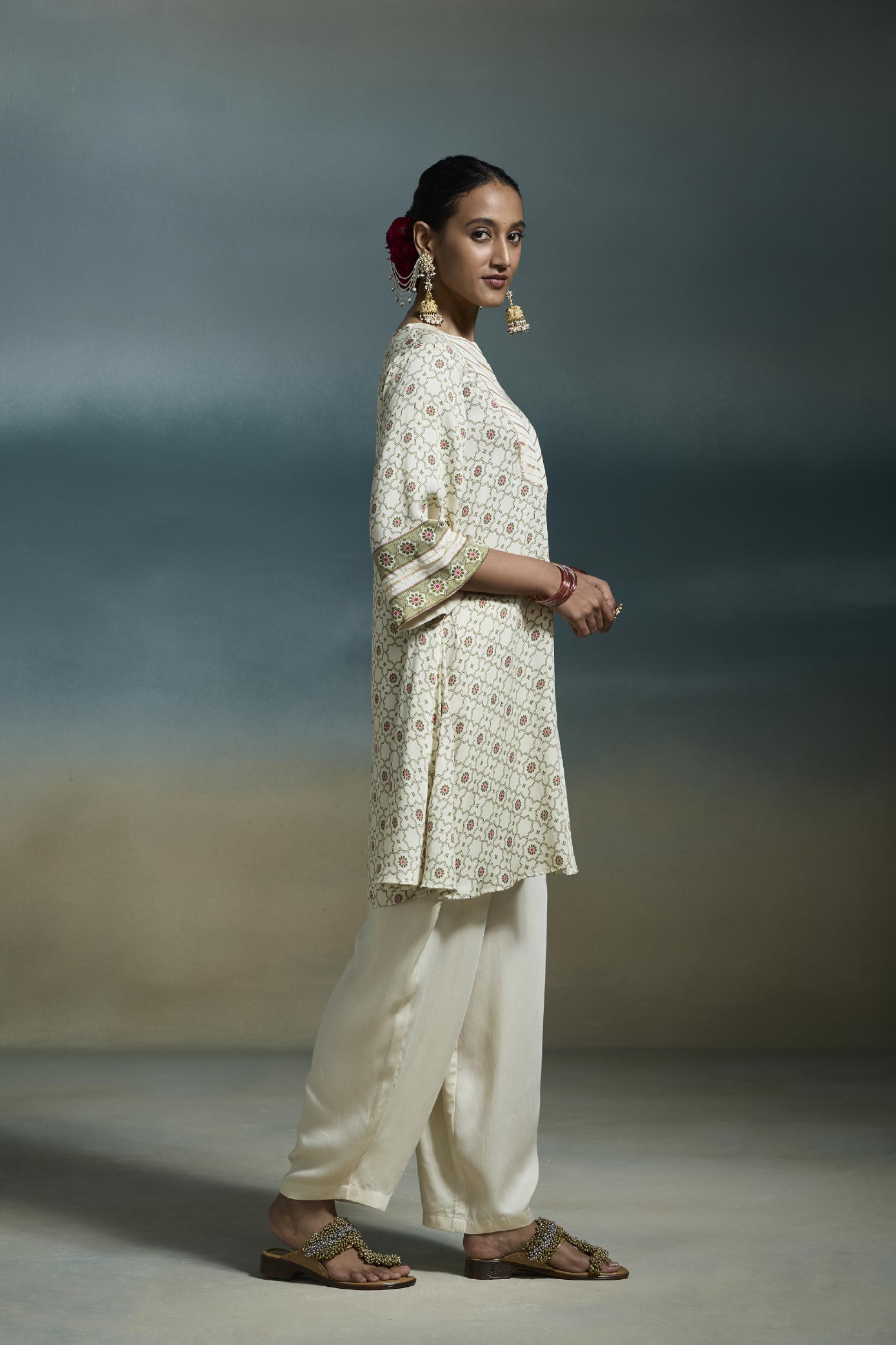 Kshirja Dressfolk