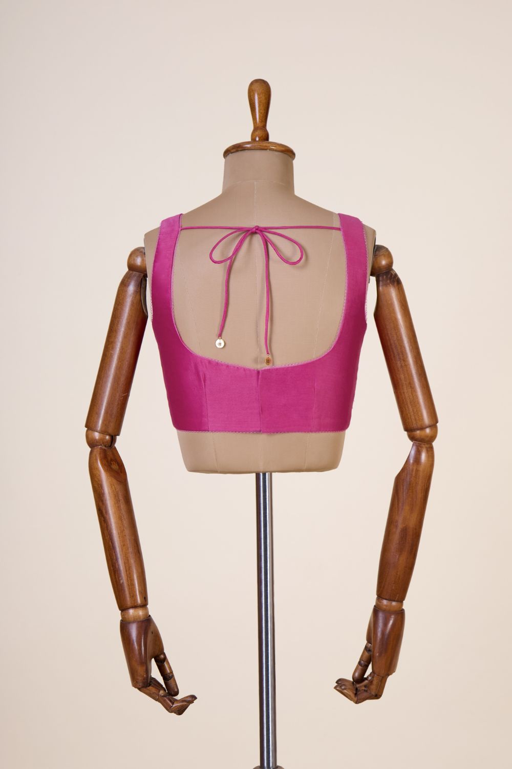 Urvashi Dressfolk