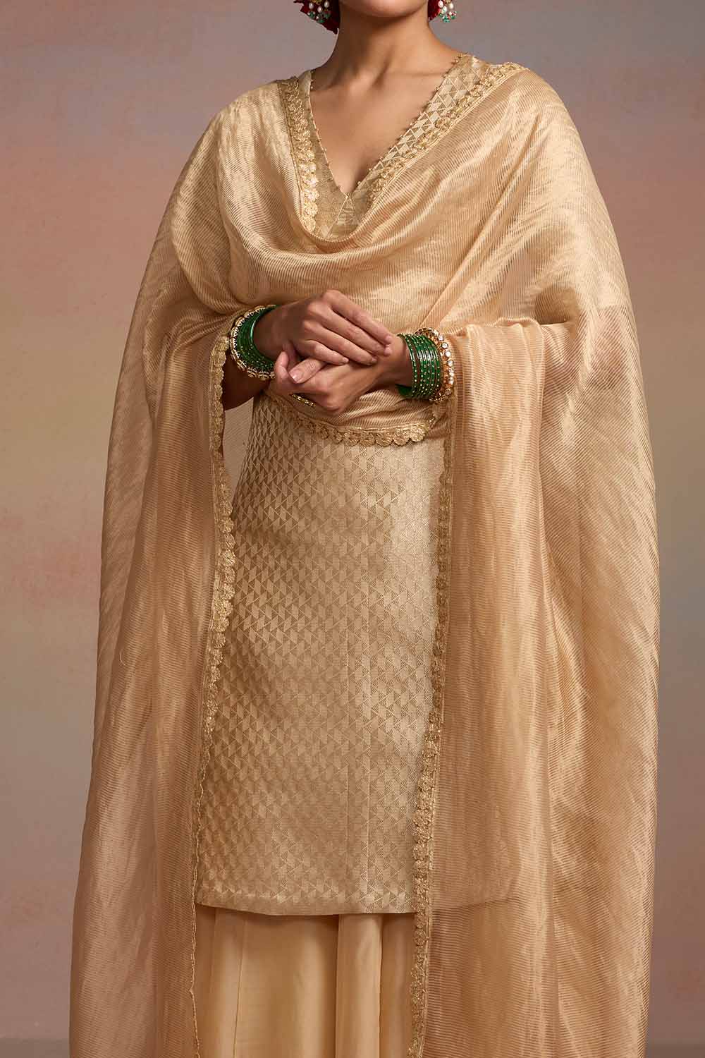 Taraani Dupatta Dressfolk