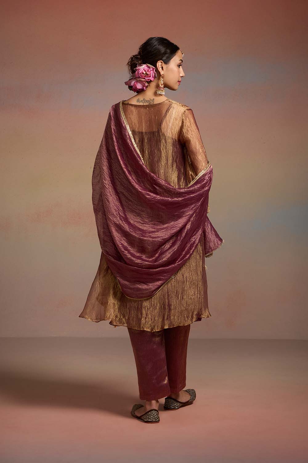 Raahini Dupatta Dressfolk