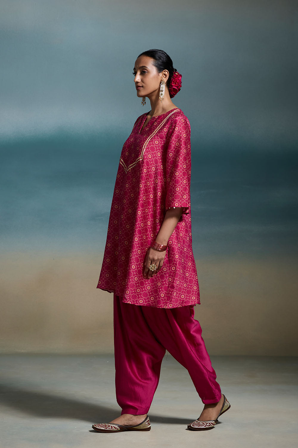 Kritika Dressfolk