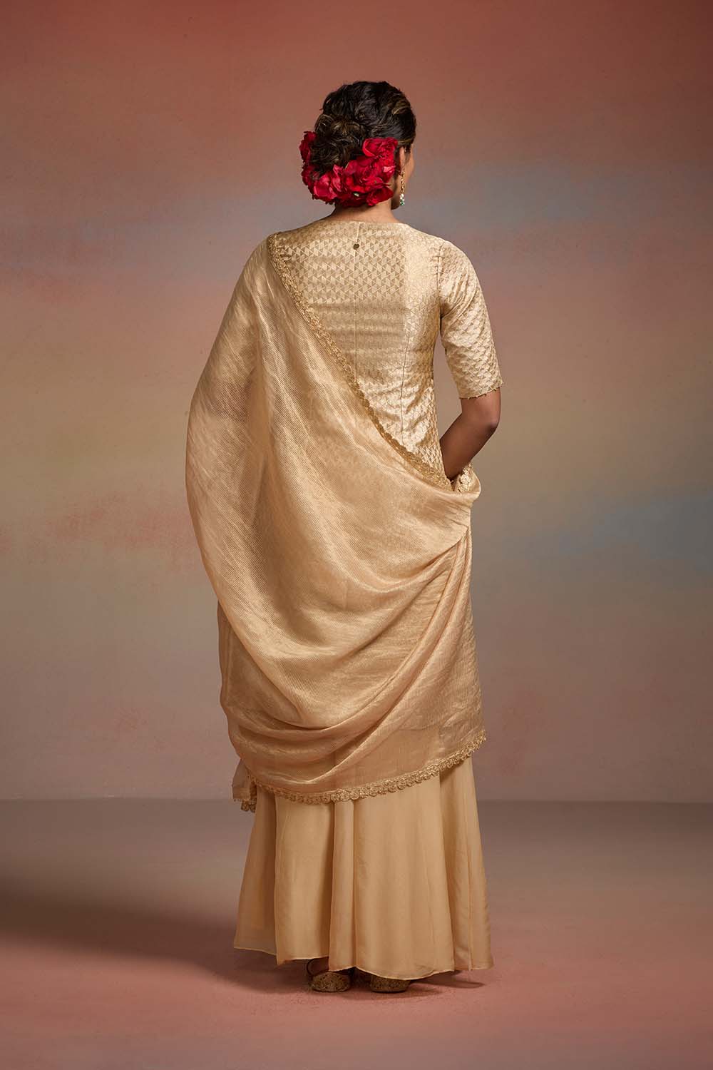 Taraani Dupatta Dressfolk