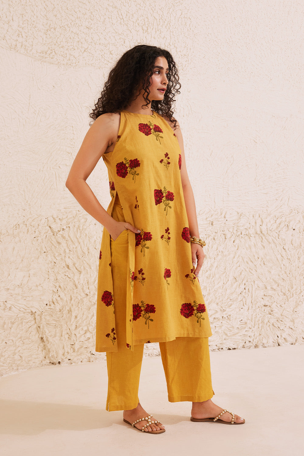 Aavya Dressfolk