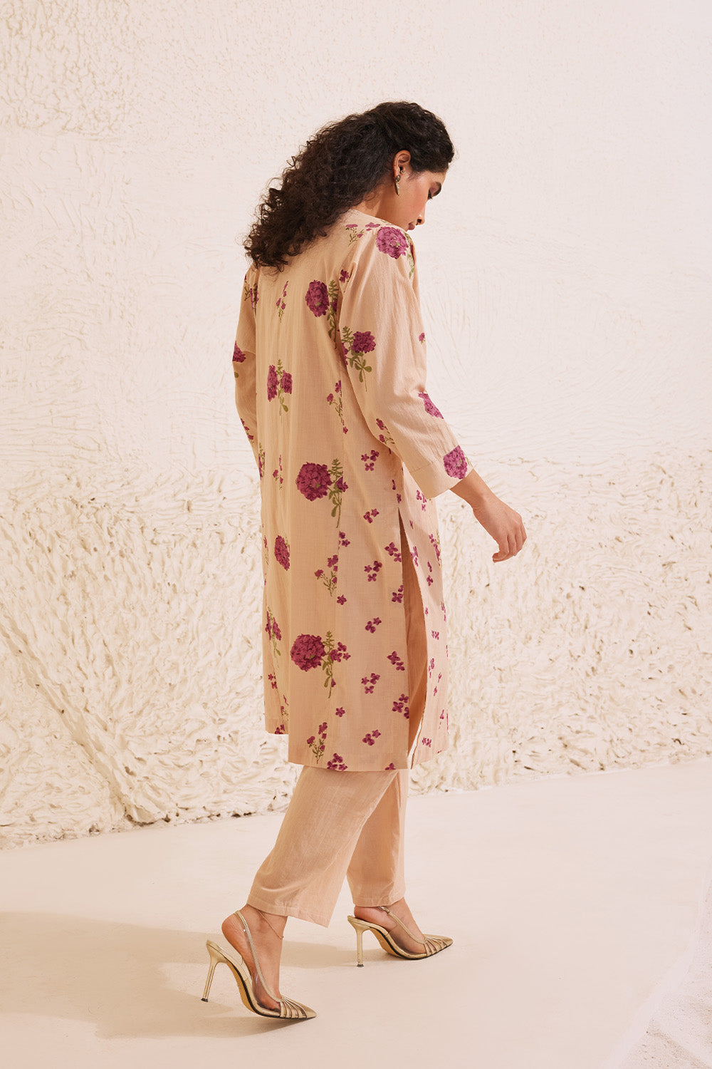 Taal Dressfolk