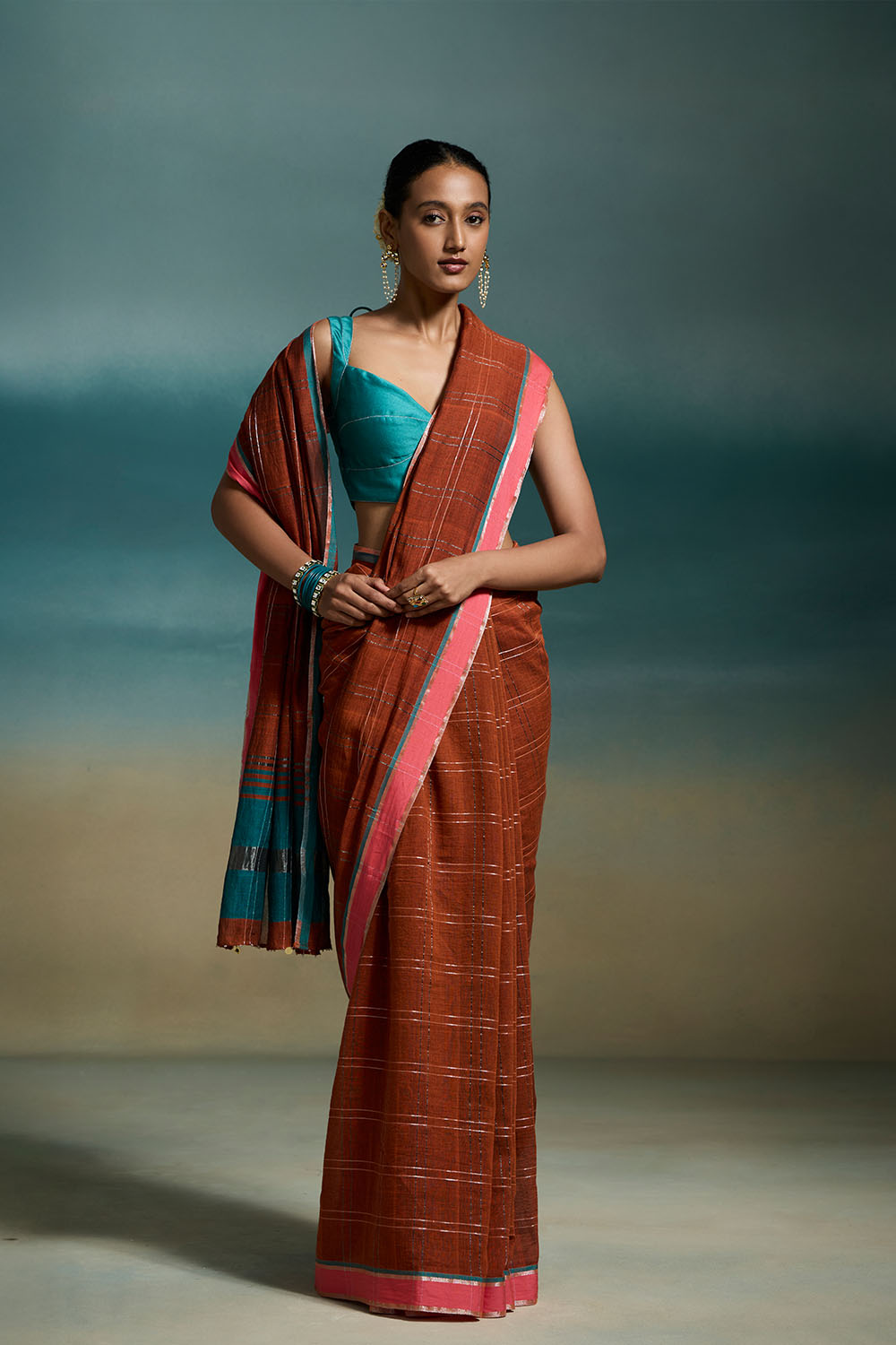 Avni Dressfolk