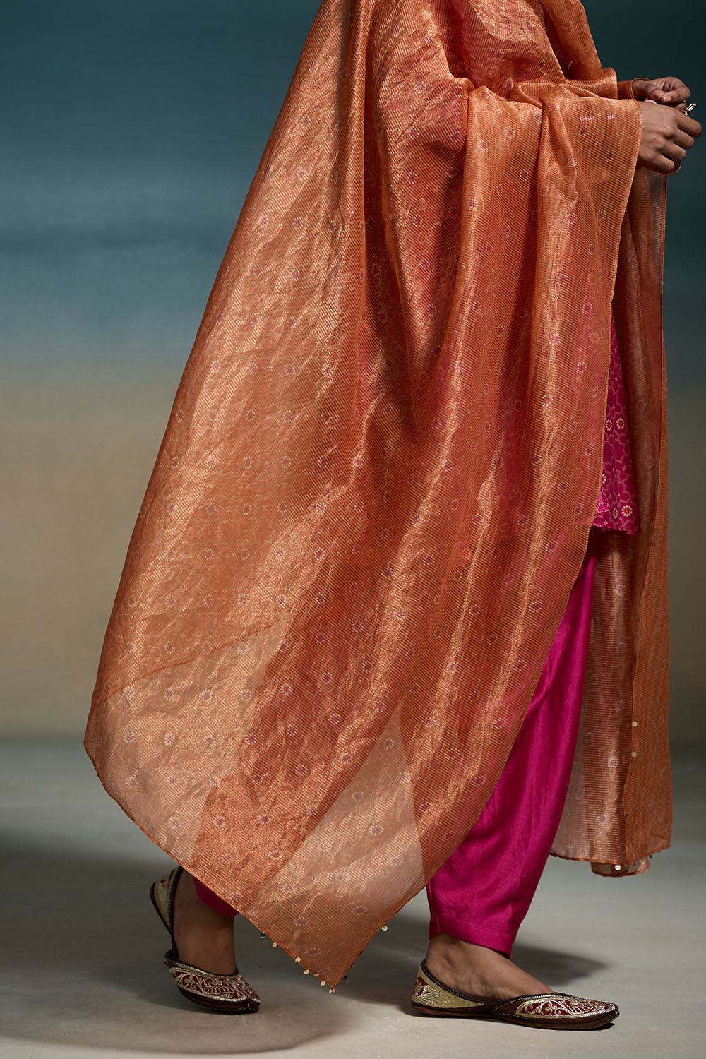 Kritika Dressfolk