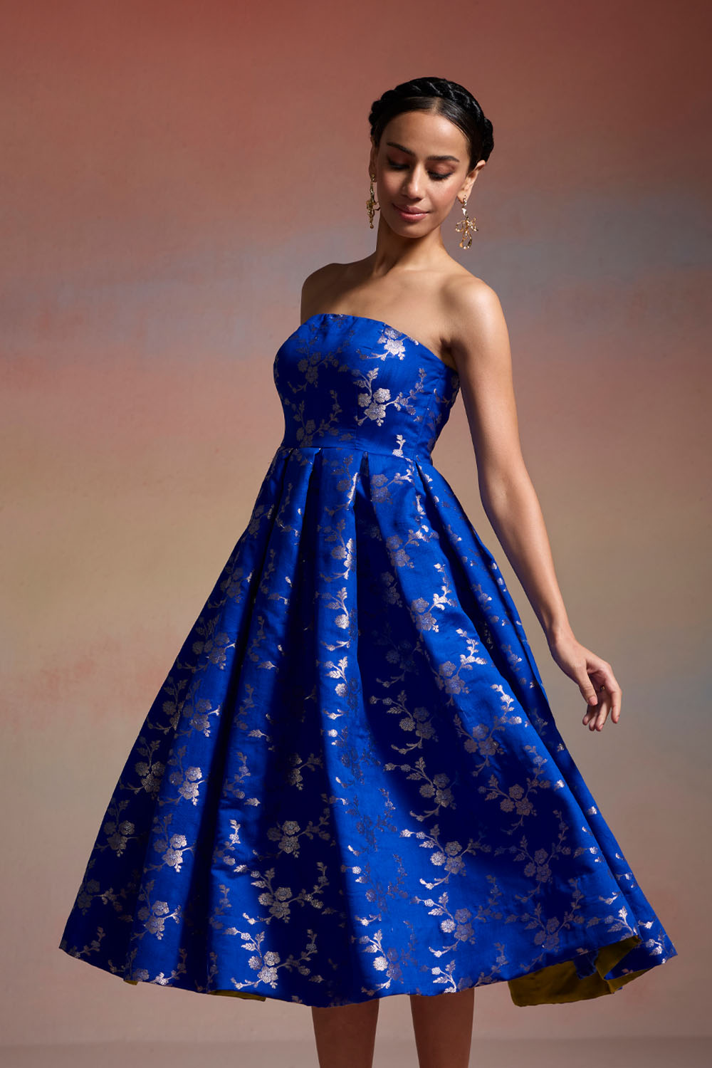 Mystic Neel Dressfolk