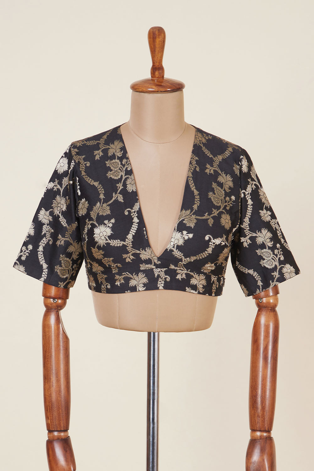 Safeena Dressfolk