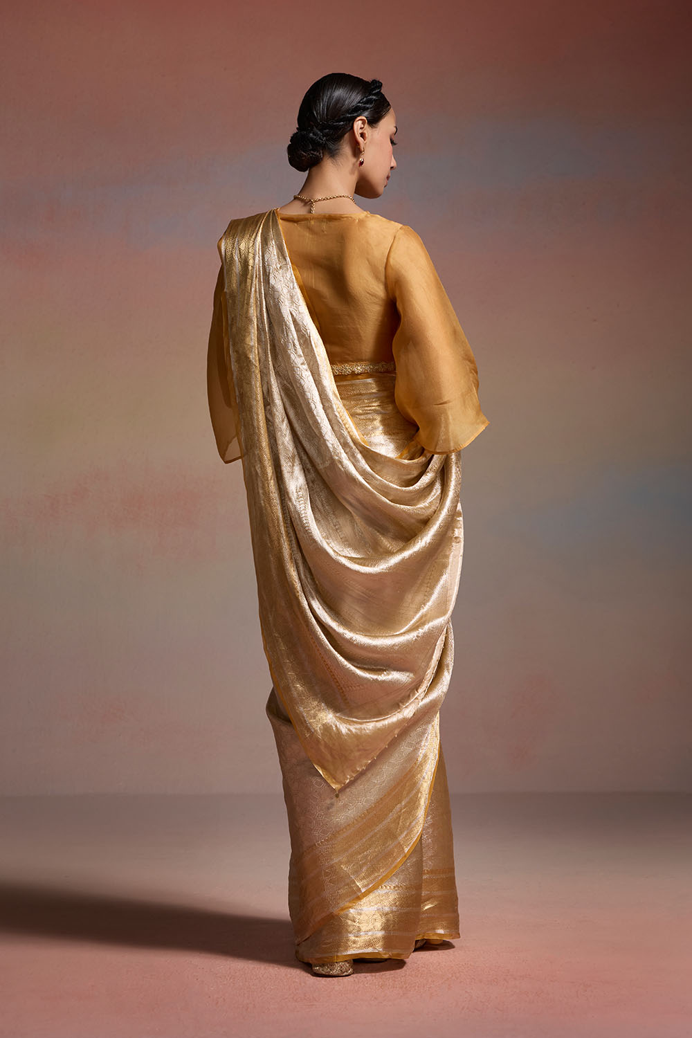 Golden Aura Dressfolk