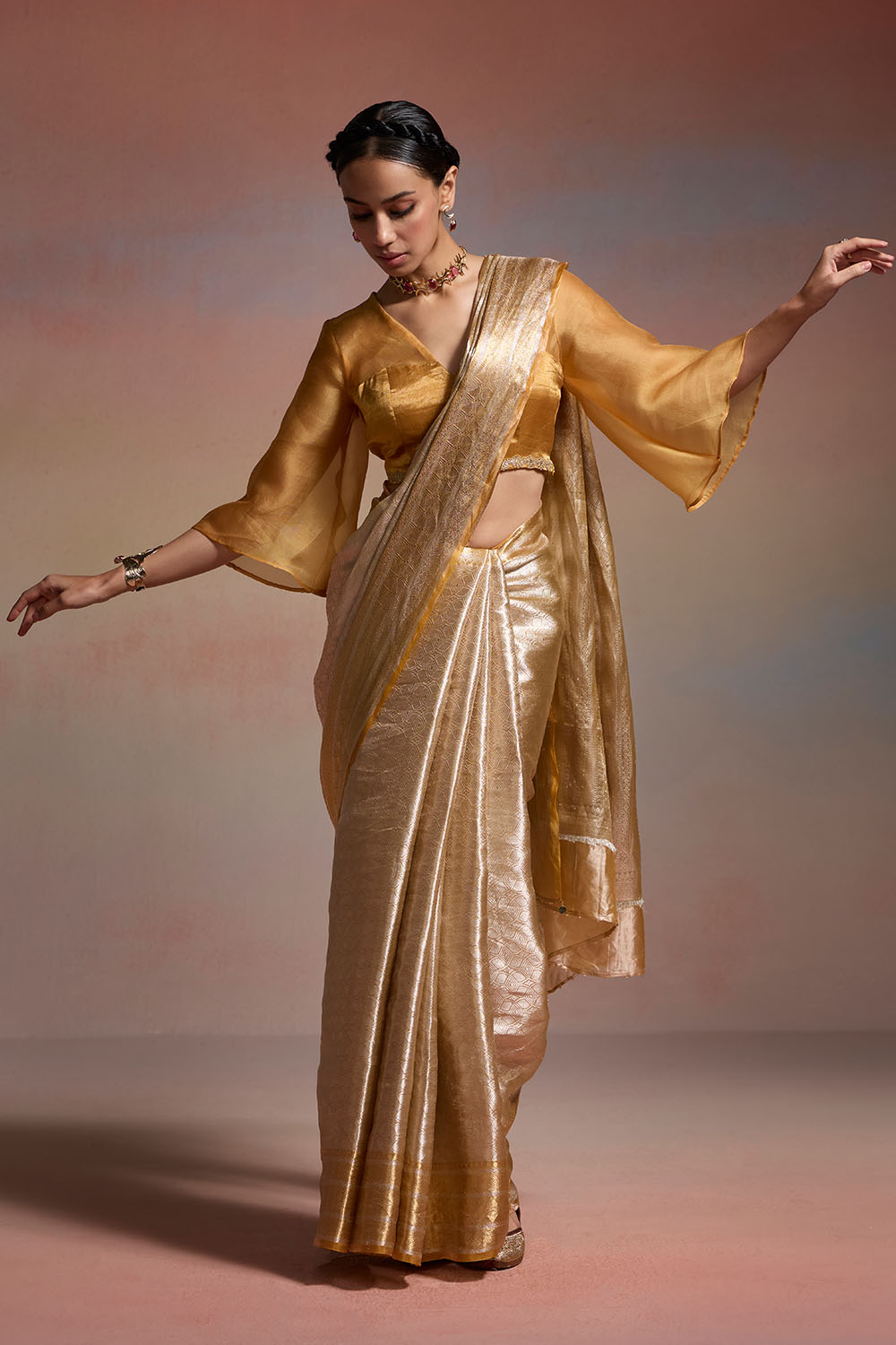 Golden Aura Dressfolk