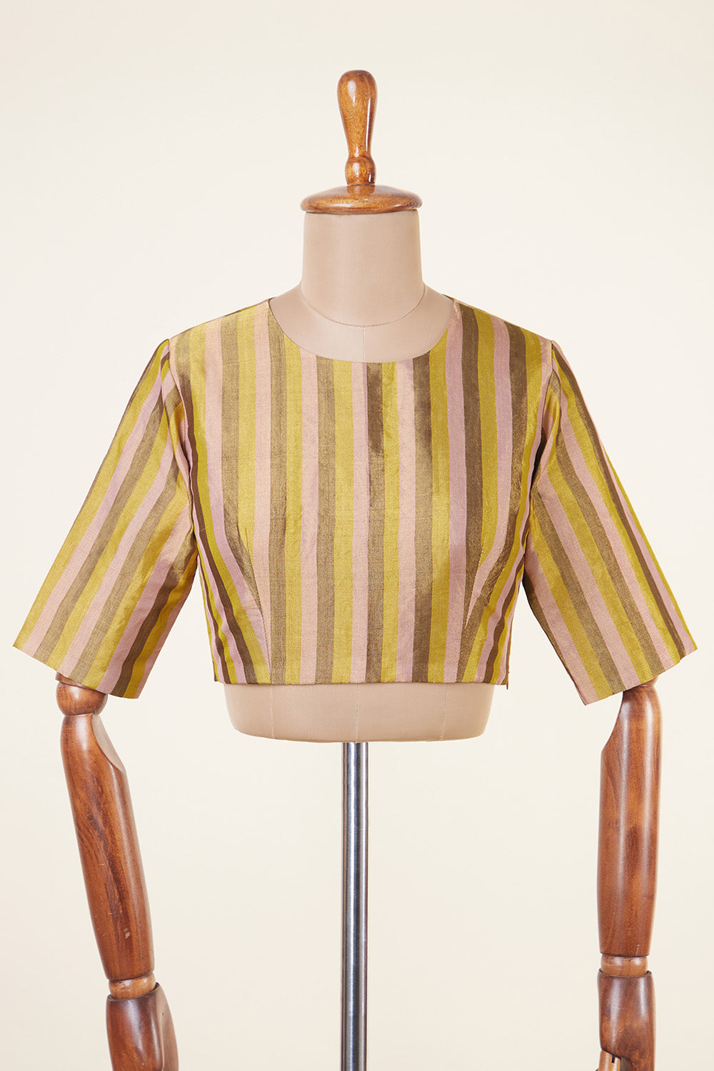 Taru Dressfolk