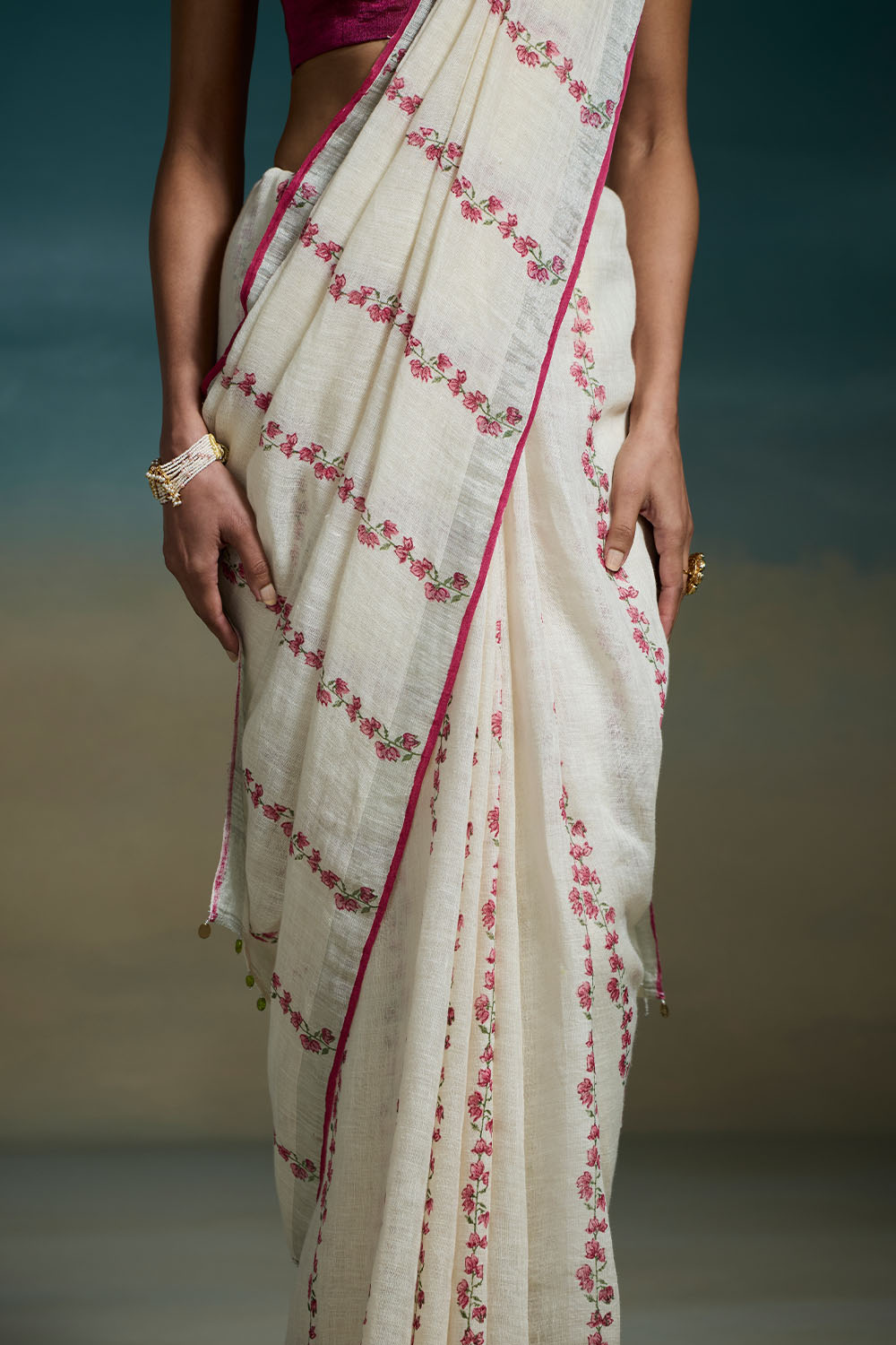 Tuhina Dressfolk